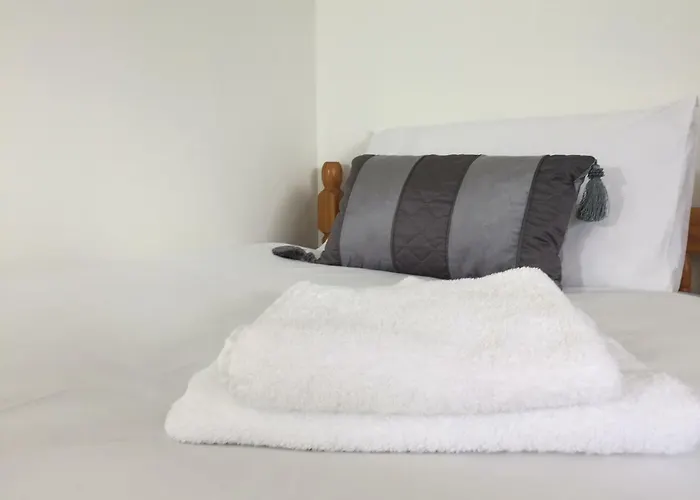 Marty's Halfway House Vendégház