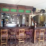 Marty's Halfway House ウェストポート