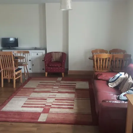 Marty's Halfway House * Γουέστπορτ