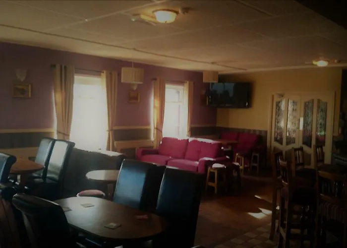 Marty's Halfway House Guest house *